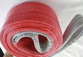 反應(yīng)釜起吊作業(yè)冠航扁平吊裝帶與起重機(jī)的安全協(xié)同