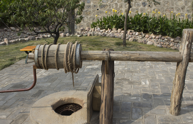 由“老古董”轆轤到手搖絞盤(pán)、電動(dòng)絞盤(pán)